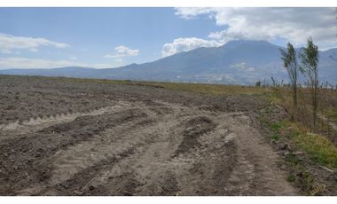 TERRENO PLANO PARA CASA DE CAMPO SECTOR LOMATIKA