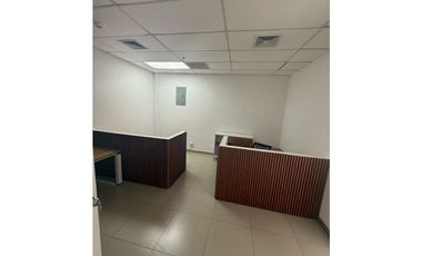 ALQUILER OFICINA SEMI-AMOBLADA CALLE 50