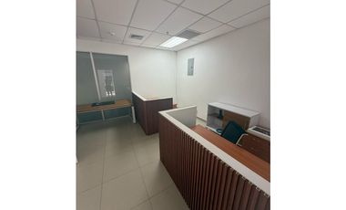 ALQUILER OFICINA SEMI-AMOBLADA CALLE 50