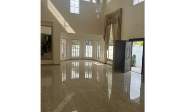 Casa Espectacular en la mejor zona de Panamá, Altos de Golf 