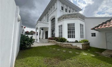 Casa Espectacular en la mejor zona de Panamá, Altos de Golf 