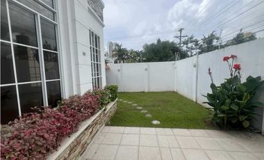 Casa Espectacular en la mejor zona de Panamá, Altos de Golf 