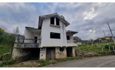 CASA POR TERMINAR CON TERRENO SECTOR MIRAFLORES-SININCAY