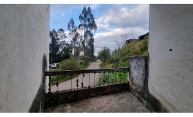 CASA POR TERMINAR CON TERRENO SECTOR MIRAFLORES-SININCAY