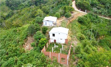 Finca de 3.2 hectáreas con casas y bosque – San Roque, Antioquia