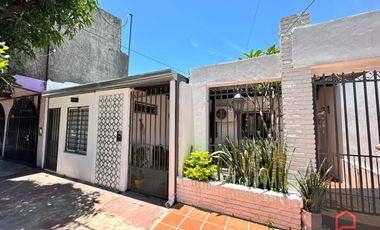 VENDE casa 9x19 Barrio Mariano Moreno