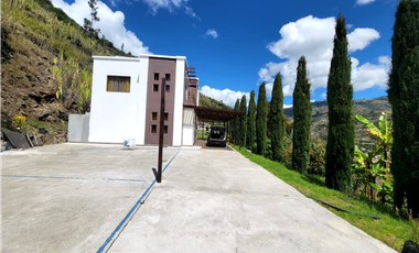 🌳 Venta de Quinta en Paute, Frente al Parque Lineal 🌳