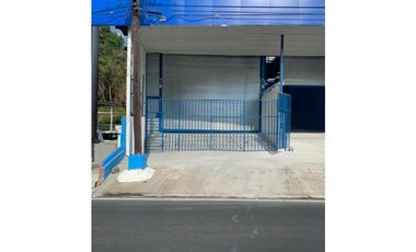 Se alquila galera en Via Transistmica 300 Mts $ 1,700