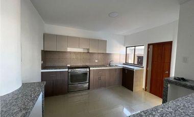 Casa independiente en zona norte de manta