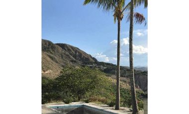 En Mira, se vende un terreno de 10 hectáreas