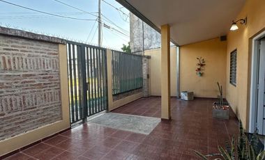 Casa en venta de 3 dormitorios c/ cochera en Otros Barrios