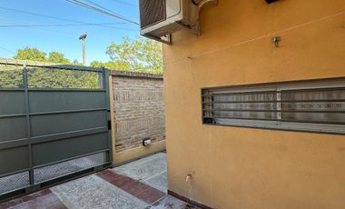 Casa en venta de 3 dormitorios c/ cochera en Otros Barrios