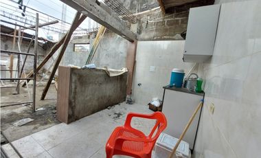 CASA LOTE CON MEJORA EN EL CENTRO DE MONTERA