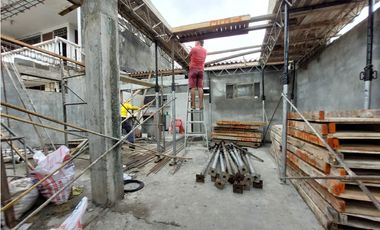CASA LOTE CON MEJORA EN EL CENTRO DE MONTERA