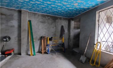 CASA LOTE CON MEJORA EN EL CENTRO DE MONTERA