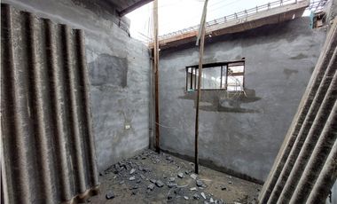 CASA LOTE CON MEJORA EN EL CENTRO DE MONTERA