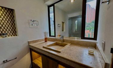 APARTAMENTO EN LA INFERIOR CON ESPACIOS UNICOS