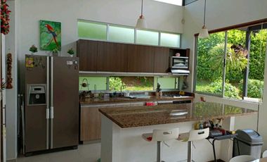 CASA EN SAN JERONIMO UN SOLO NIVEL