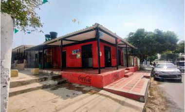 Casa Comercial con 2 Locales Tienda . Farmacia + Apto A Puerta Cerrada