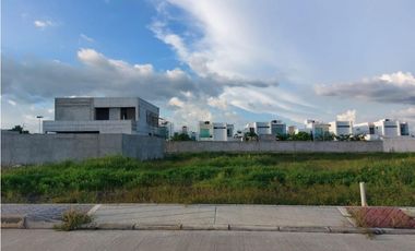 Lotes en Venta en Conjunto Cerrado en Montería