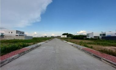 Lotes en Venta en Conjunto Cerrado en Montería