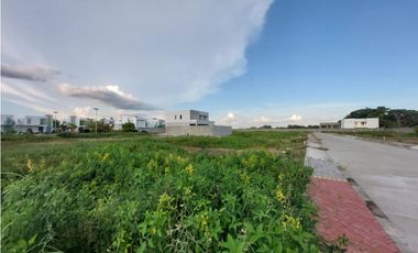 Lotes en Venta en Conjunto Cerrado en Montería