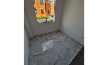 SE ARRIENDA CASA UNIFAMILIAR EN ARBOLEDAS DEL DARIEN – TULUA