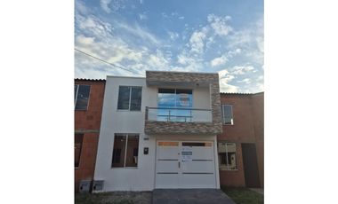 SE ARRIENDA CASA UNIFAMILIAR EN ARBOLEDAS DEL DARIEN – TULUA