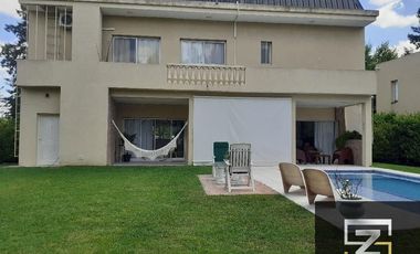 Casa en venta de 4 dormitorios c/ cochera en Principado