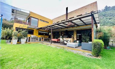 CASA CAMPESTRE EN APOSENTOS, IMPERDIBLE OPORTUNIDAD