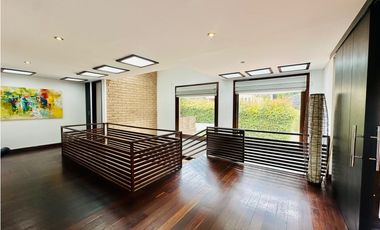 CASA CAMPESTRE EN APOSENTOS, IMPERDIBLE OPORTUNIDAD