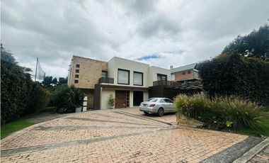 CASA CAMPESTRE EN APOSENTOS, IMPERDIBLE OPORTUNIDAD