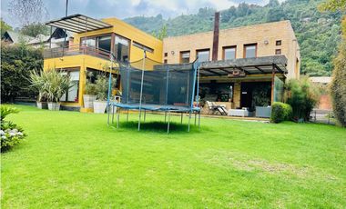 CASA CAMPESTRE EN APOSENTOS, IMPERDIBLE OPORTUNIDAD