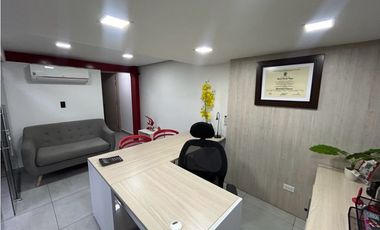 SE ALQUILA OFICINA AMOBLADA EN EL LIMONAR SERVICIOS INCLUIDOS SIN AIRE
