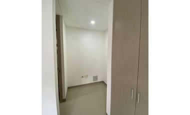 SE VENDE CASA  CAMPESTRE EN EL CASTILLO DE DOS NIVELES EN CONDOMINIO