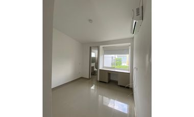 SE VENDE CASA  CAMPESTRE EN EL CASTILLO DE DOS NIVELES EN CONDOMINIO