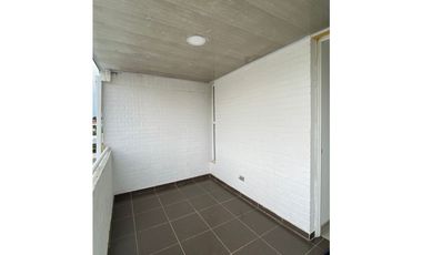 SE VENDE CASA  CAMPESTRE EN EL CASTILLO DE DOS NIVELES EN CONDOMINIO