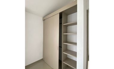 SE VENDE CASA  CAMPESTRE EN EL CASTILLO DE DOS NIVELES EN CONDOMINIO