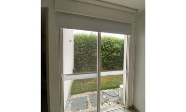 SE VENDE CASA  CAMPESTRE EN EL CASTILLO DE DOS NIVELES EN CONDOMINIO