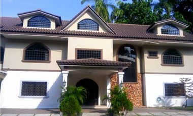 ¡¡SE VENDE !! LUJOSA CASA LLANO DE CURUNDU ,ALBROOK