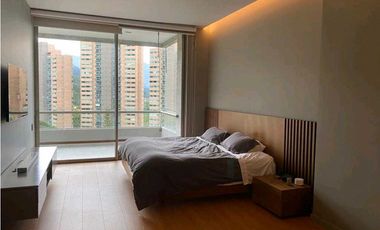 Amplio Apartamento en venta,Poblado