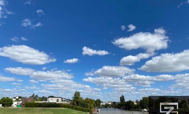 Casa en venta de 4 dormitorios con muelle de 40 mtrs en San Benito Tigre