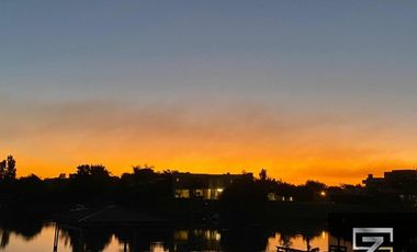 Casa en venta de 4 dormitorios con muelle de 40 mtrs en San Benito Tigre