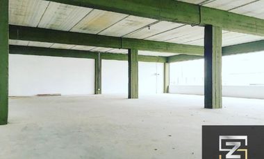 Local comercial en alquiler ubicado en esquina sobre ruta 205 Ezeiza