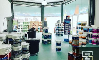 Local comercial en alquiler ubicado en esquina sobre ruta 205 Ezeiza