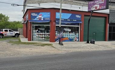 Local comercial en alquiler ubicado en esquina sobre ruta 205 Ezeiza
