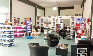 Local comercial en alquiler ubicado en esquina sobre ruta 205 Ezeiza
