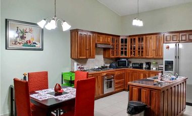 Vendo o alquilo espectacular apartamento en David. Céntrico y seguro