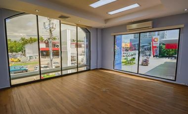 Se Alquila OfiBodega en Costa Del Este