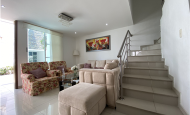 CASA EN VENTA  SANTA MARTA